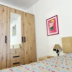 Spacious Art With Large Terrace, Relaxing Ocean View, Near Beaches