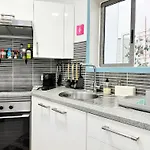 Spacious Art With Large Terrace, Relaxing Ocean View, Near Beaches