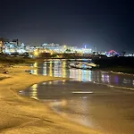 Spacious Art With Large Terrace, Relaxing Ocean View, Near Beaches 公寓 阿德耶