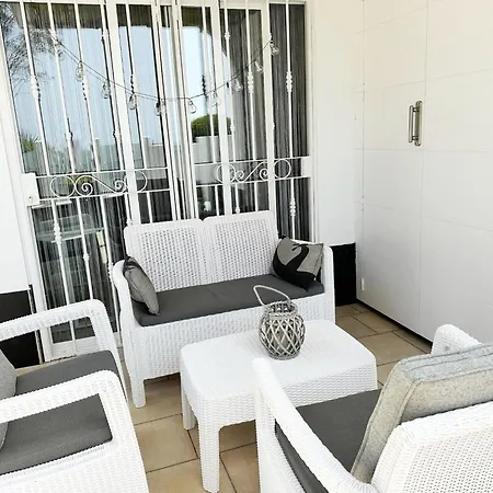Apartman Spacious Art With Large Terrace, Relaxing Ocean View, Near Beaches *