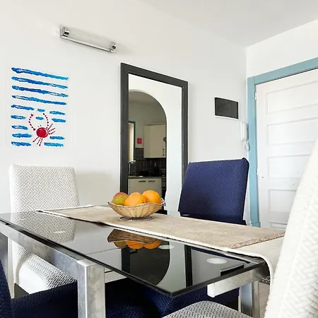 Relaxing Ocean View, Spacious Art With Large Terrace, Near Beaches