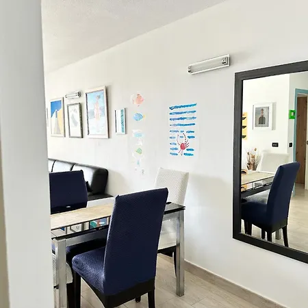 公寓 Spacious Art With Large Terrace, Relaxing Ocean View, Near Beaches 阿德耶