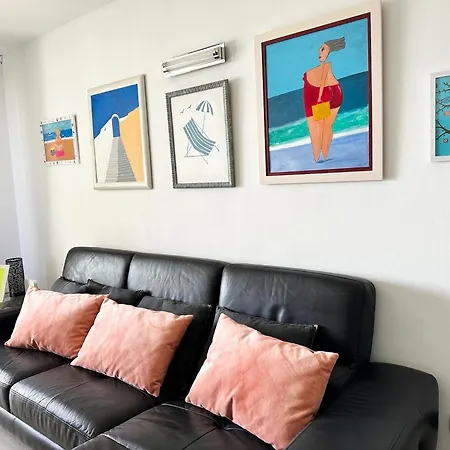 Relaxing Ocean View, Spacious Art With Large Terrace, Near Beaches